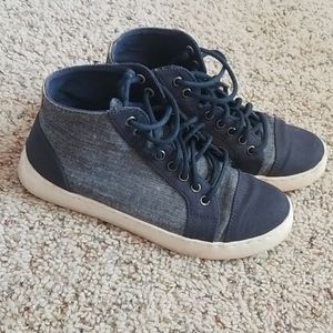 Womens Roxy high shoes size 8